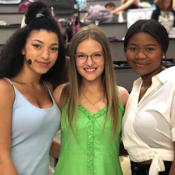 Meet your Posher, Erin - Picture 1 of 1